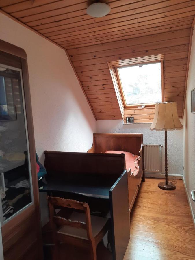 Wohnen Beim Uswatta Liyanage Apartment Troisdorf Exterior photo